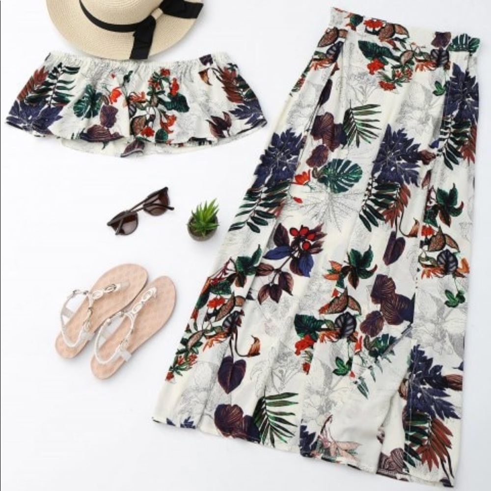 Separate Printed Top With Slit Skirt